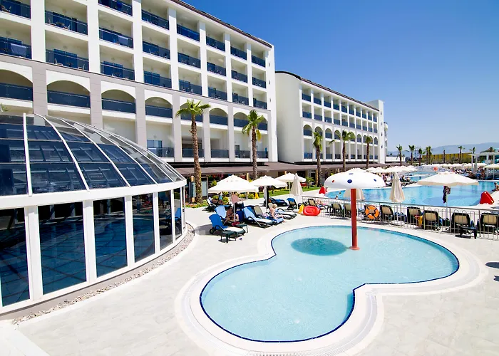 Port River Hotel & Spa Side